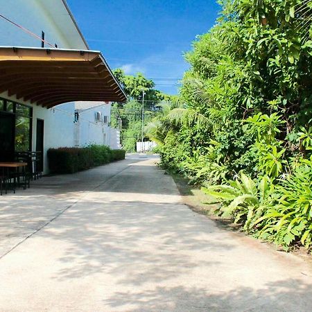 Apartamento Phuthara Mansion Phuket Exterior foto