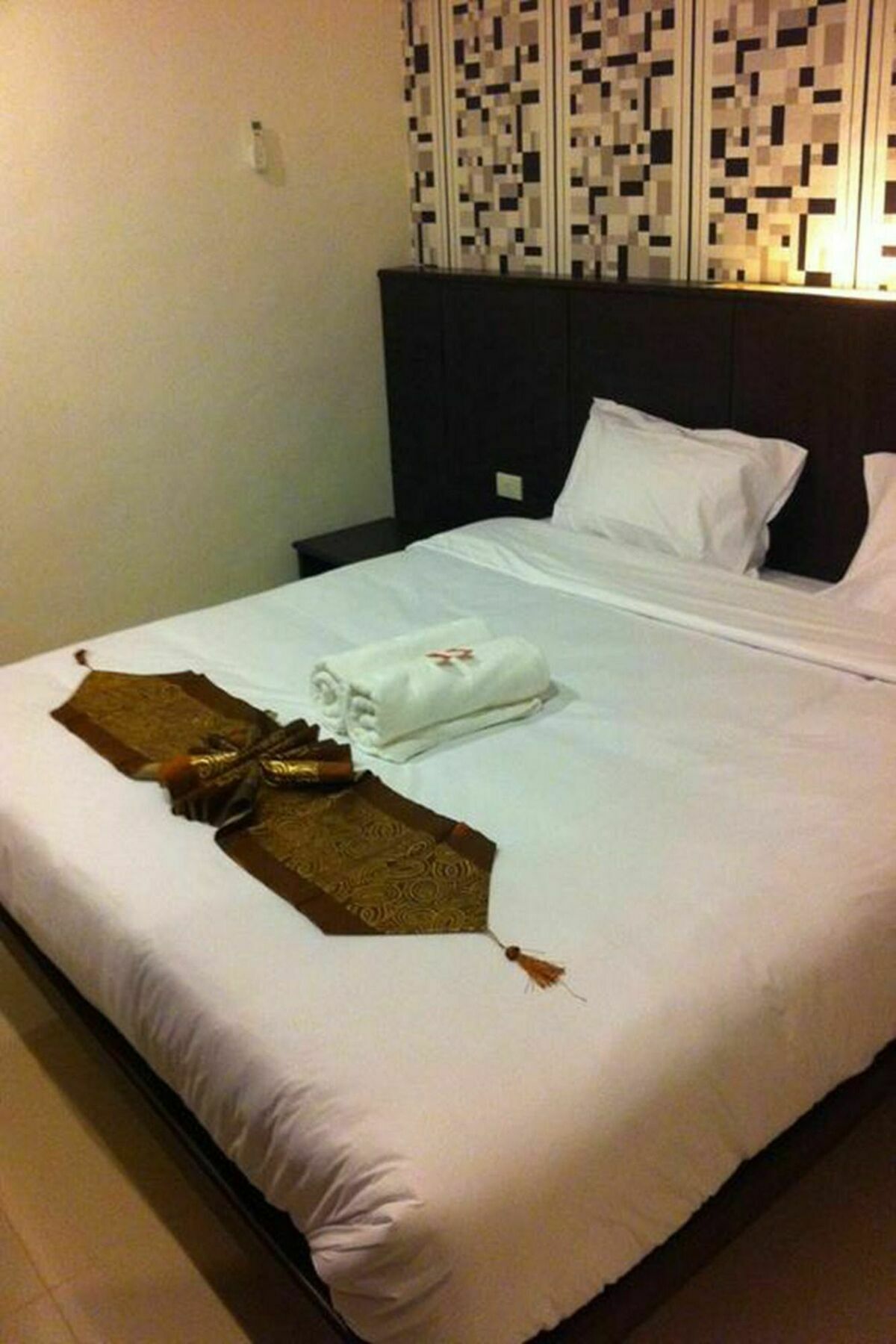 Apartamento Phuthara Mansion Phuket Exterior foto