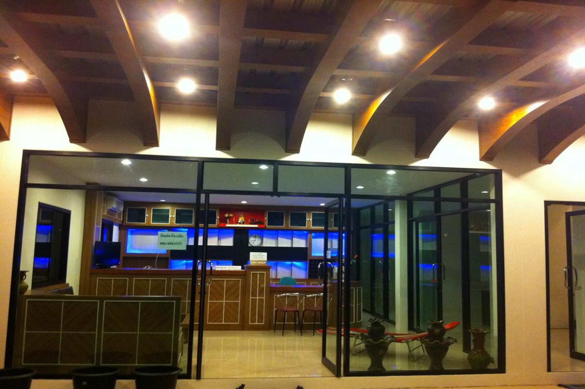 Apartamento Phuthara Mansion Phuket Exterior foto